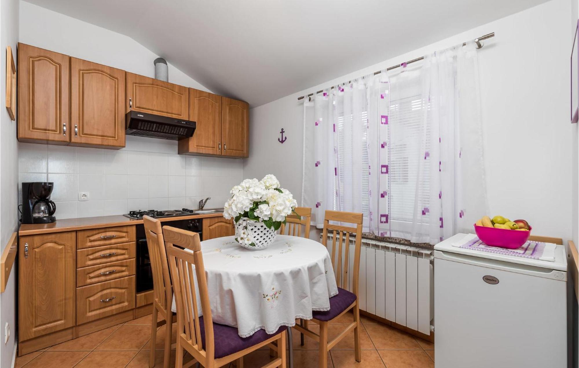 2 Bedroom Beautiful Apartment In Rukavac Rukavac  Zewnętrze zdjęcie